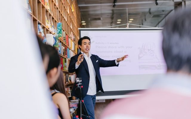 Public Speaking As An Expert In Your Field: Mark Siddall Explains What You Need To Know 1 pexels mentatdgt 2173508