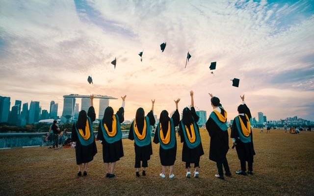 The International Baccalaureate Programs in the Age of Blended Learning: A Situationer 1 pang yuhao kd5cxwZOK4 unsplash