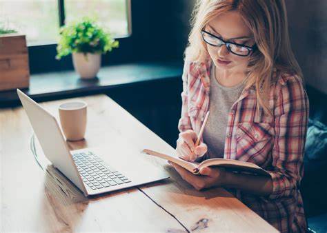 How to Choose Online Programs to Increase Your Qualification 1 See the source image